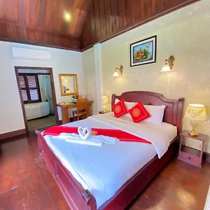 villa-kee-lee-hotel.hotelsluangprabang.com/