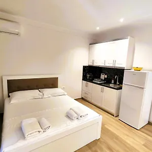 Guest house Hola